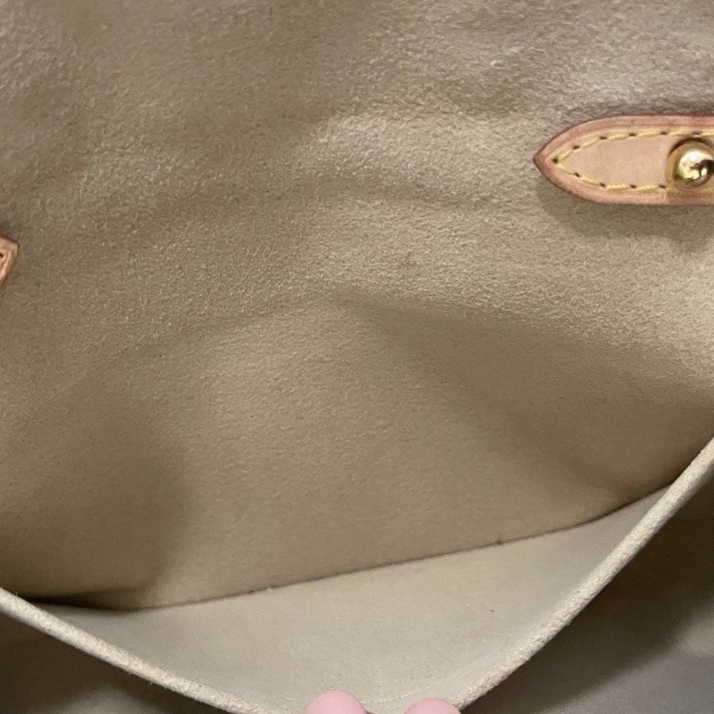 Authentic Louis Vuitton Monogram Beverly Pochette - Picture 11 of 15
